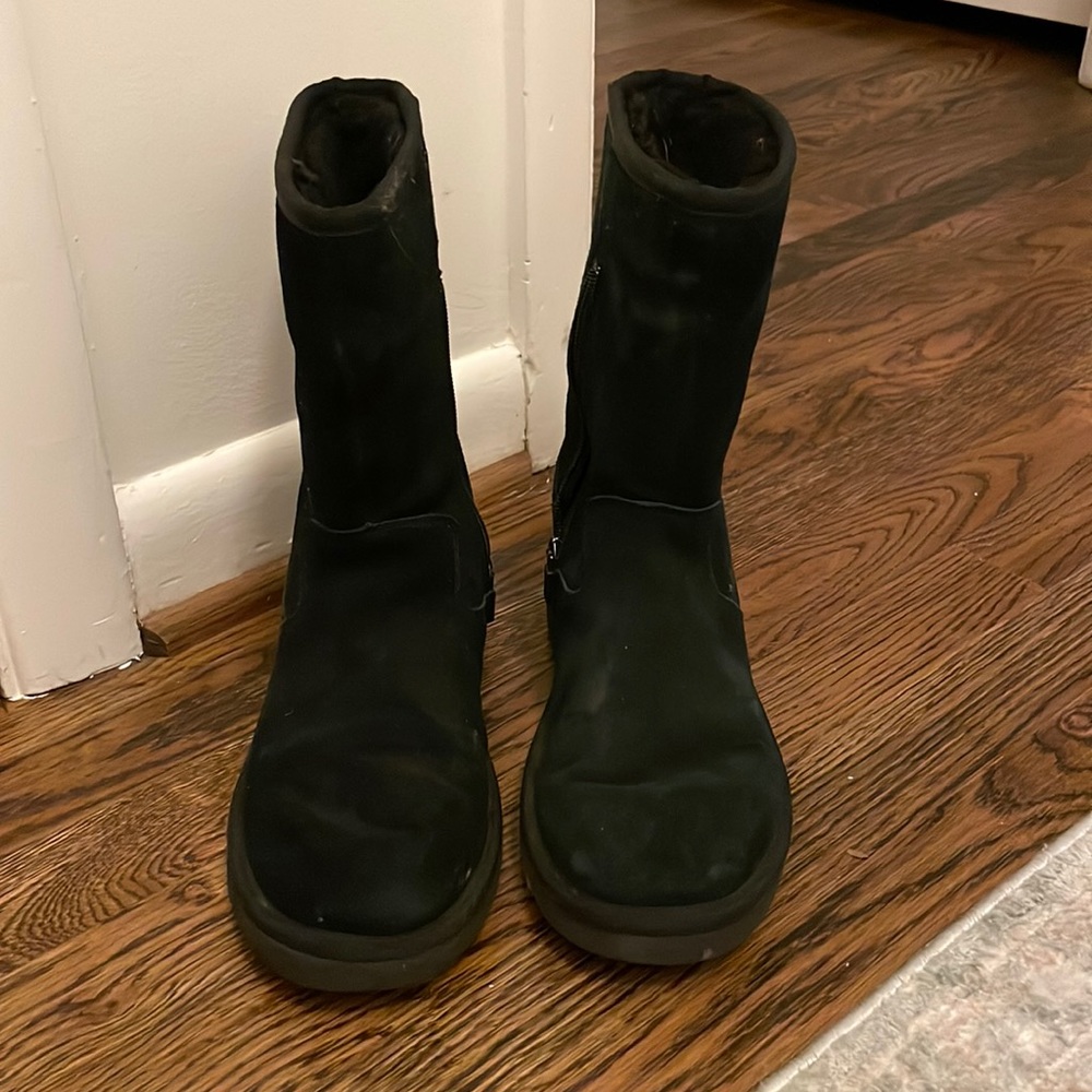 UGG Celvin Boots